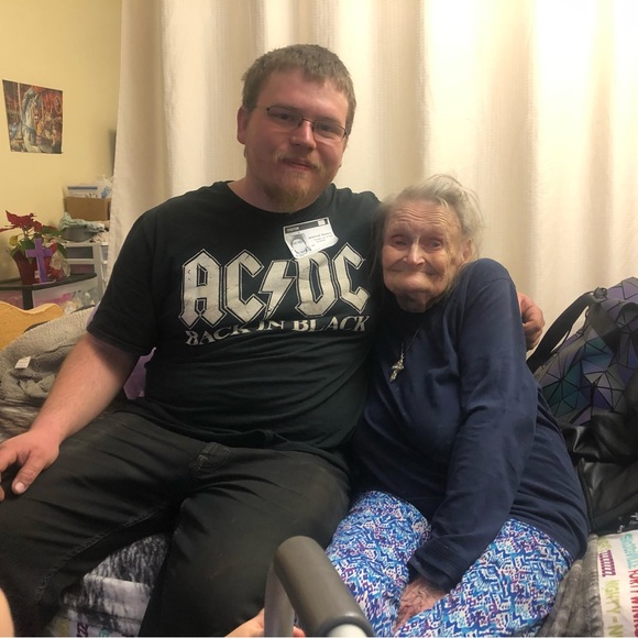 Meet your Posher, Diana - Picture 3 of 3